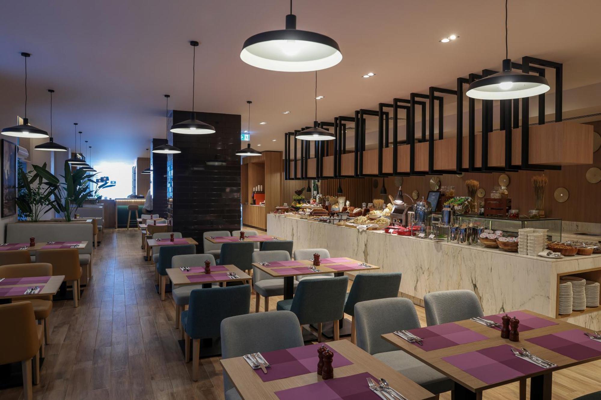 Radisson Hotel & Residence Riyadh Olaya Ngoại thất bức ảnh