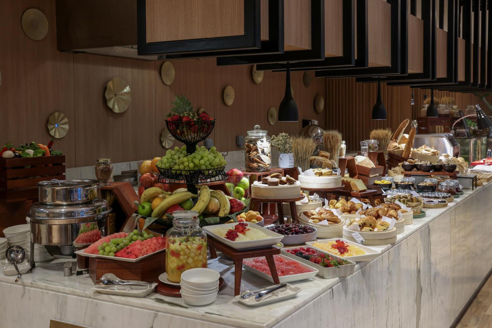 Radisson Hotel & Residence Riyadh Olaya Ngoại thất bức ảnh