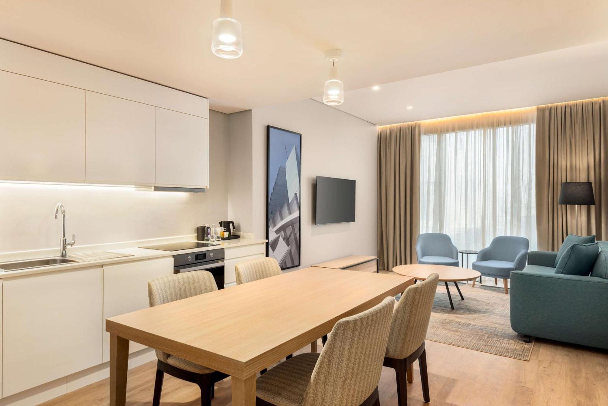 Radisson Hotel & Residence Riyadh Olaya Ngoại thất bức ảnh