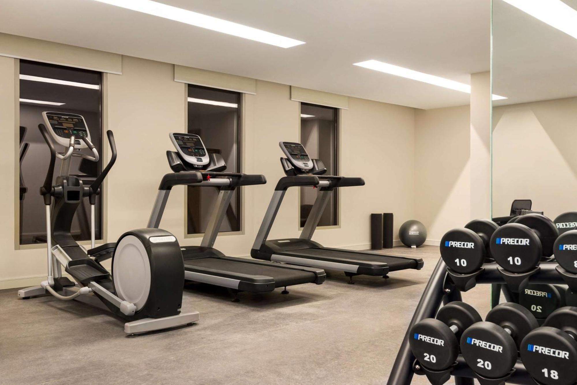 Radisson Hotel & Residence Riyadh Olaya Ngoại thất bức ảnh