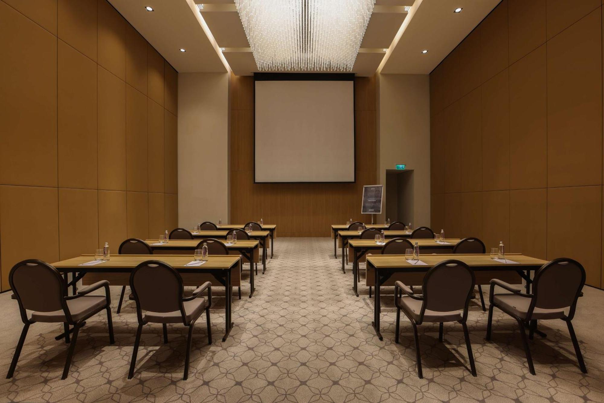 Radisson Hotel & Residence Riyadh Olaya Ngoại thất bức ảnh