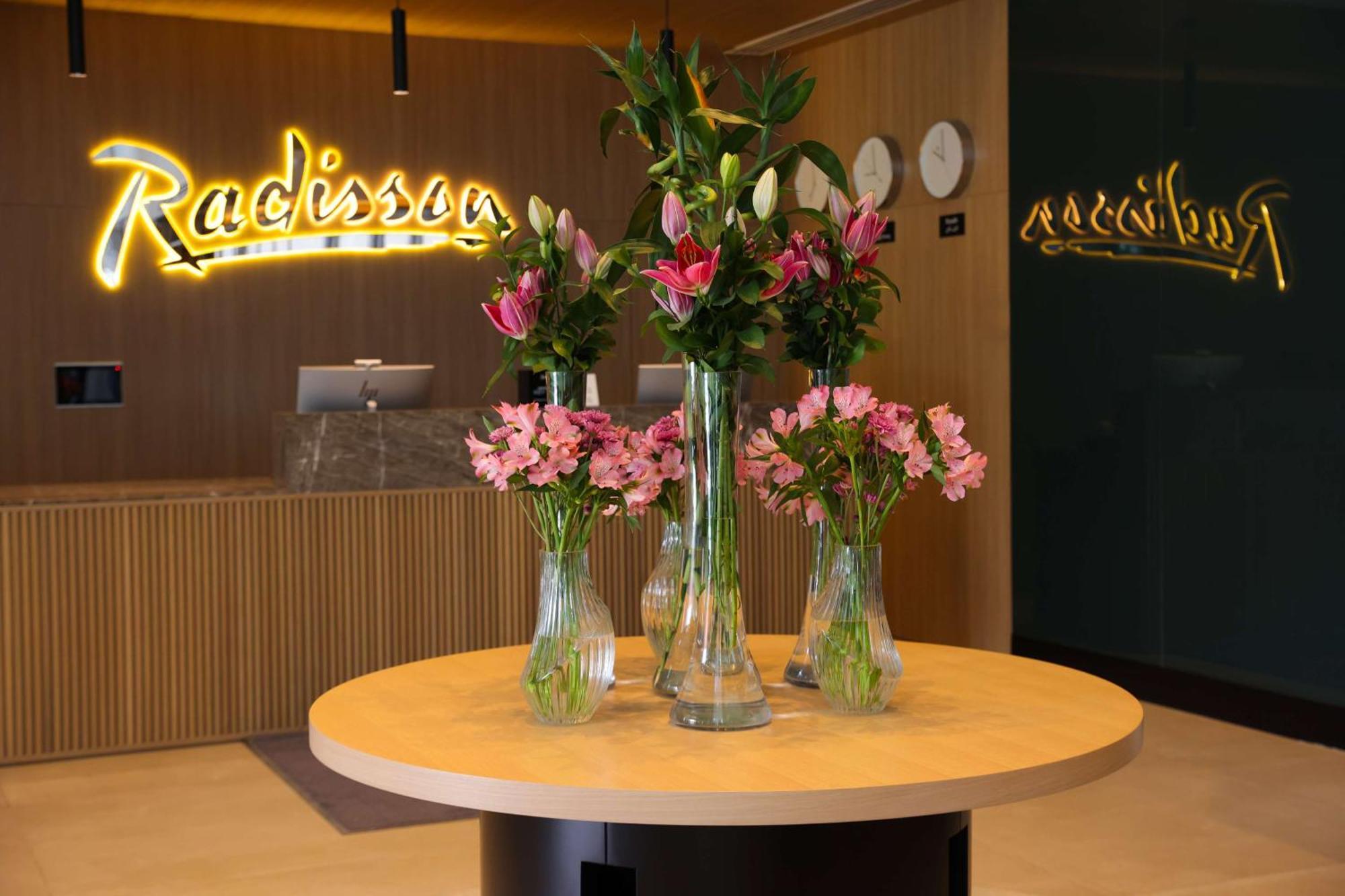 Radisson Hotel & Residence Riyadh Olaya Ngoại thất bức ảnh