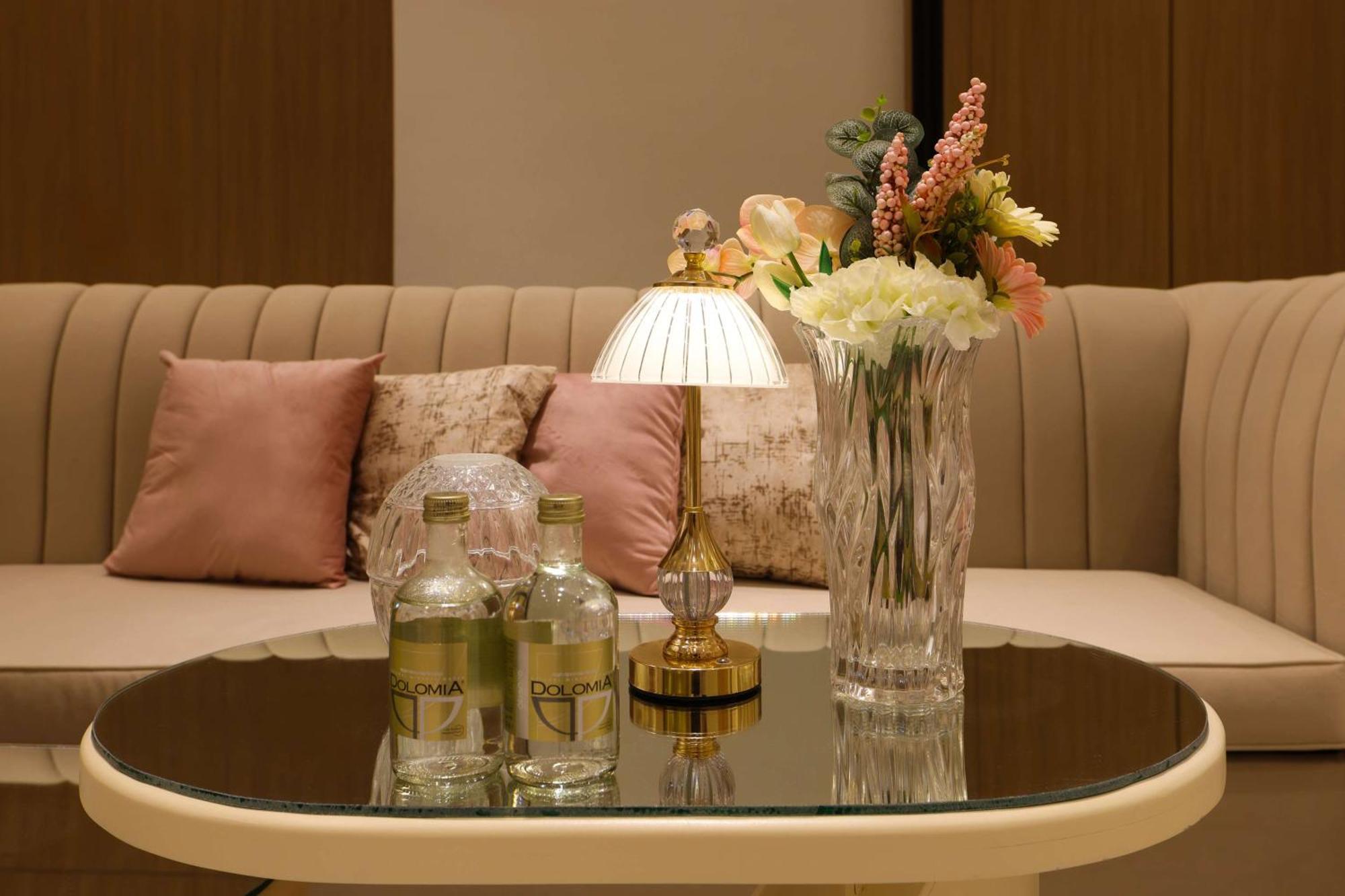 Radisson Hotel & Residence Riyadh Olaya Ngoại thất bức ảnh