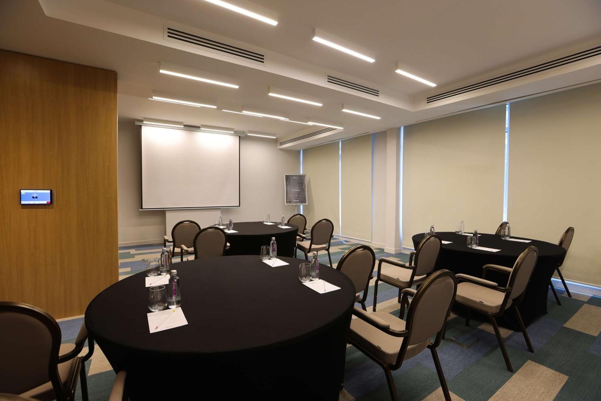 Radisson Hotel & Residence Riyadh Olaya Ngoại thất bức ảnh